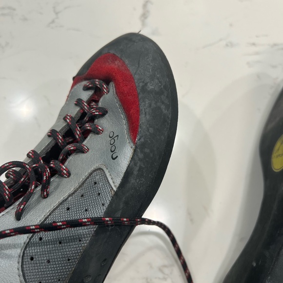Size 10/43 Men La Sportiva Nago Men's Climbing Shoes - Red - Rock Gym - Preowned - Picture 4 of 8